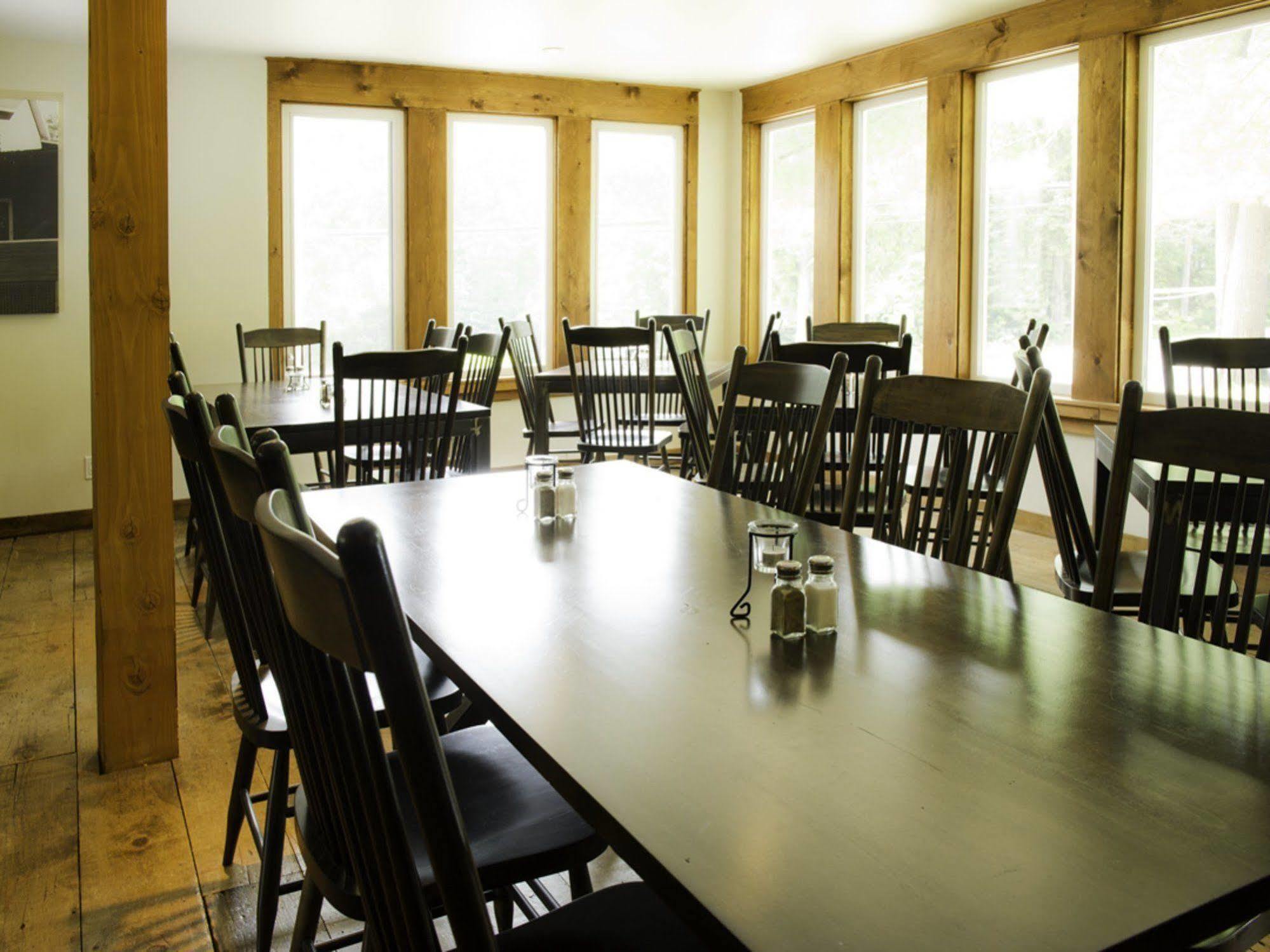 Pine Lodge Muskoka ハンツビル エクステリア 写真